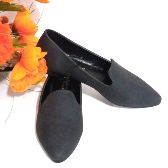 RAMPAGE SMOKEY BLACK POINTED TOE SLIP-ON BALLERINA FLATS SIZE 7 NWT - Picture 1 of 8
